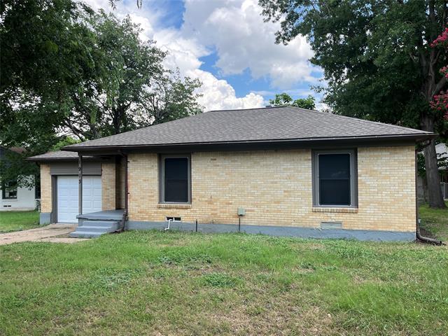 1913 Devonshire Dr in Garland, TX - Foto de edificio - Building Photo