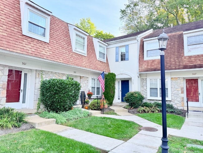 property at 365 Saybrook Ln