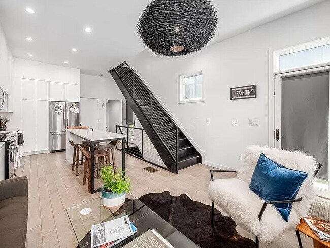 986 Summit St in Columbus, OH - Building Photo - Building Photo