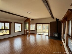 55-57 E Summer Street Unit in Southington, CT - Building Photo - Building Photo
