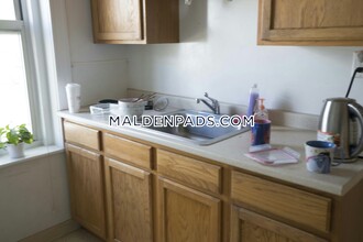 90 Maple St, Unit 4 in Malden, MA - Building Photo - Building Photo