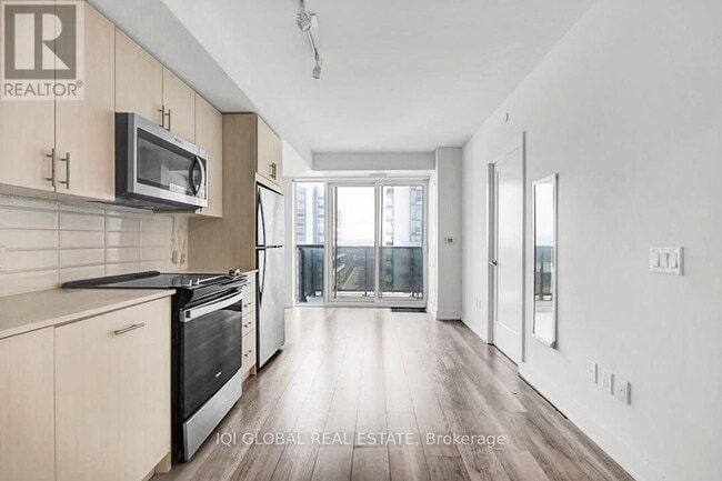 property at 2550-2550 Simcoe St N
