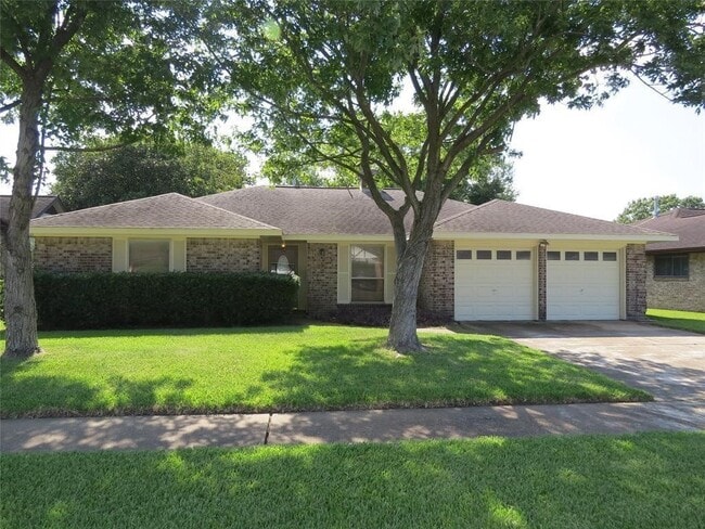 2706 Lufkin Ln in Deer Park, TX - Building Photo - Building Photo