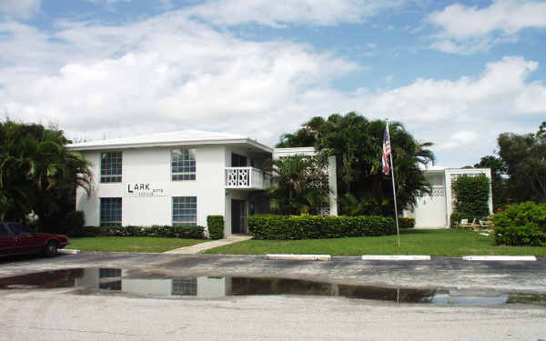 The Lark in Delray Beach, FL - Building Photo