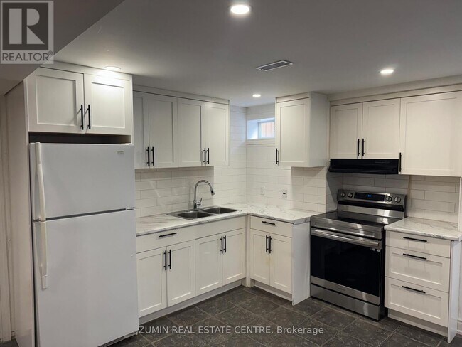 1150 Lambton Dr in Oakville, ON - Building Photo - Building Photo