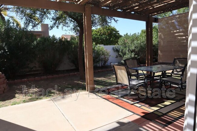 26618 S Pear Tree Dr in Sun Lakes, AZ - Building Photo - Building Photo