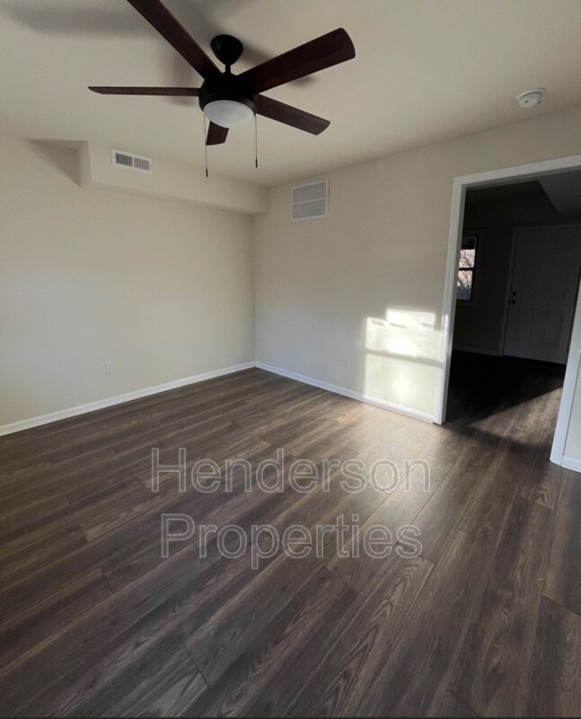 2715 Dundeen St in Charlotte, NC - Building Photo - Building Photo