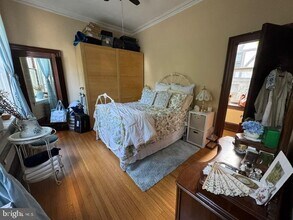 348 Green Ln in Philadelphia, PA - Building Photo - Building Photo