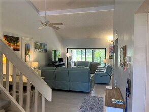 650 Bird Bay Cir in Venice, FL - Building Photo - Building Photo