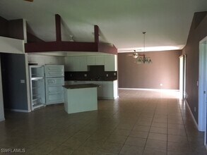 512 NW 5th Terrace in Cape Coral, FL - Building Photo - Building Photo