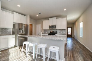 16868 Pink Wintergreen Dr in Conroe, TX - Building Photo