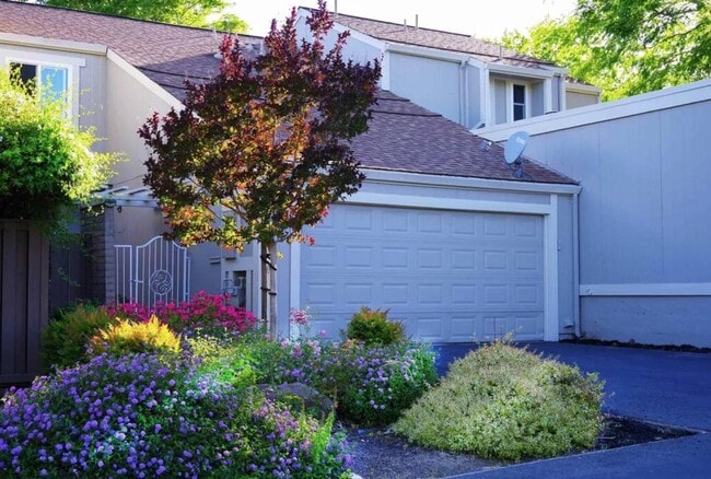 property at 6504 Oak Manor Plaza