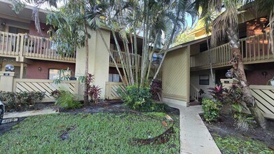 13105 Belhaven Ct in Wellington, FL - Building Photo - Building Photo