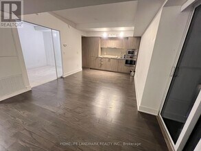 955 Bay St. in Toronto, ON - Building Photo - Building Photo