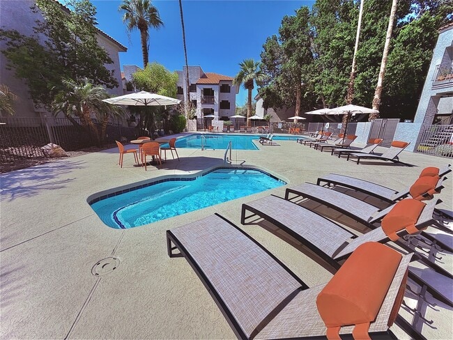 Cimarron Apartments in Mesa, AZ - Foto de edificio - Building Photo