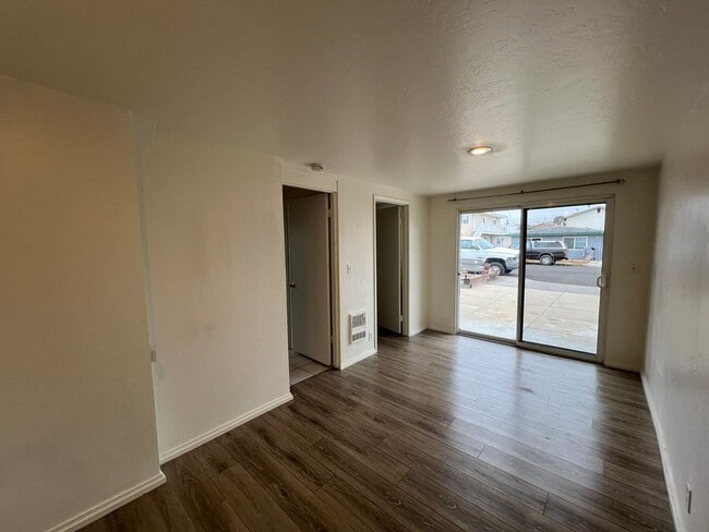 421-423 La Jolla St in Morro Bay, CA - Building Photo - Building Photo
