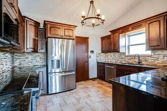 112 S Springwood Dr in Derby, KS - Building Photo - Building Photo