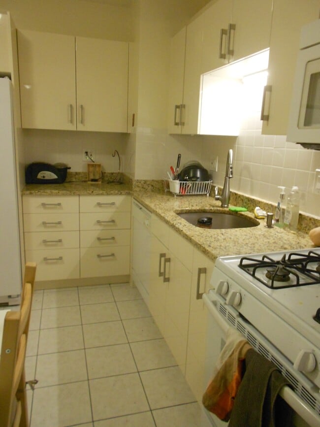 63 Fairbanks St, Unit 2