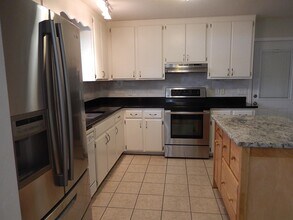 740 Red Fern Rd in Tallahassee, FL - Building Photo - Building Photo