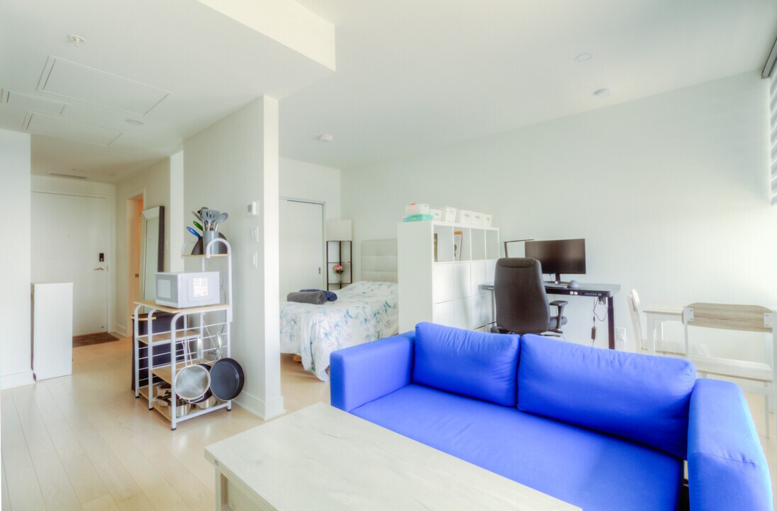 60 De L'éclipse Pl in Brossard, QC - Building Photo