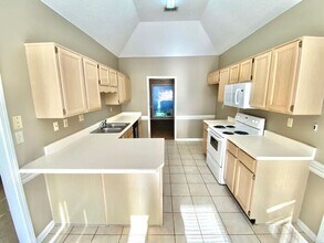 543 Shelley Renee Ln in Memphis, TN - Building Photo - Building Photo