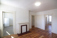 415 S Trenton Ave, Unit 2 in Pittsburgh, PA - Building Photo - Building Photo