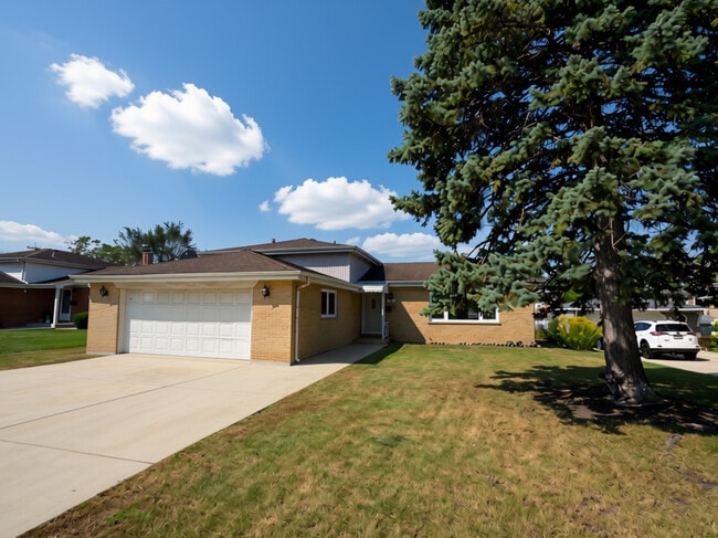 property at 966 S Iowa Ave