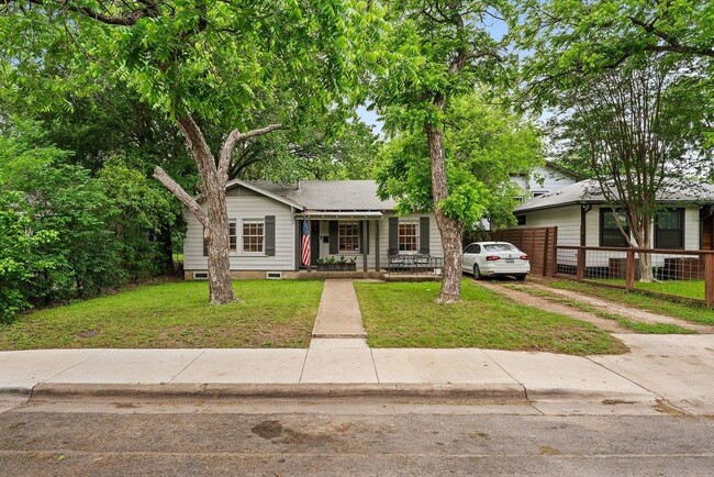 5206 Duval St
