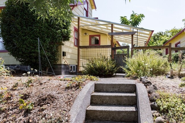 property at 3305 SE 54th Ave