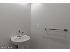 4300 S Beach Pkwy in Jacksonville Beach, FL - Building Photo - Building Photo