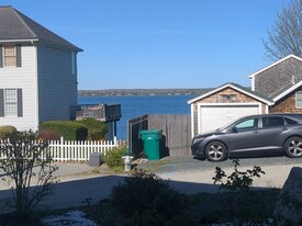 36 Bayside Ave, Unit Xavier in Portsmouth, RI - Building Photo