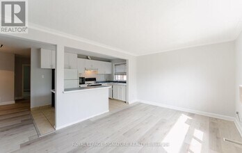 56 Mendota Rd in Toronto, ON - Building Photo - Building Photo