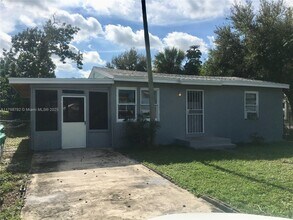 263 SW 3rd Terrace in Dania Beach, FL - Building Photo - Building Photo
