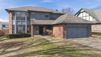 9912 S 107th E Ave, Unit 219 in Tulsa, OK - Building Photo