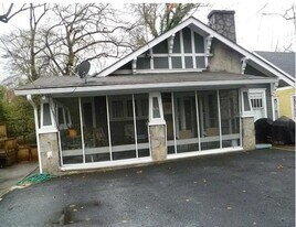 974 N Highland Ave NE, Unit 2 in Atlanta, GA - Building Photo