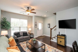 1106B Stratford Ave in Nashville, TN - Building Photo - Building Photo