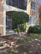 8040 N Nob Hill Rd in Tamarac, FL - Building Photo - Building Photo