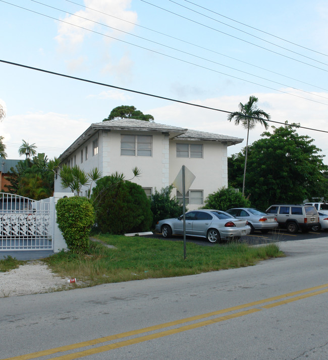 1429 Miami Rd in Fort Lauderdale, FL - Foto de edificio - Building Photo