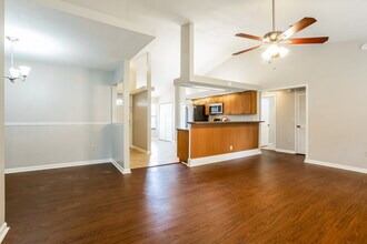 641 Charles Pinckney St in Orange Park, FL - Building Photo - Building Photo
