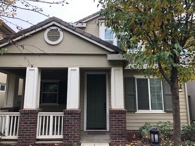 property at 319 W Tuscan Ln