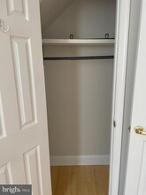 550 Hobart Pl NW in Washington, DC - Foto de edificio - Building Photo