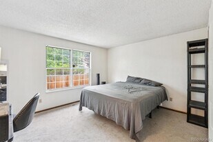 14333 E Warren Pl in Aurora, CO - Building Photo
