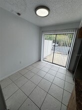 1409 NE 17th Ave in Ocala, FL - Foto de edificio - Building Photo