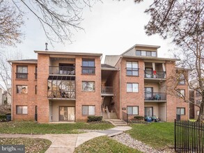 304 Hilltop Ln in Annapolis, MD - Building Photo - Building Photo
