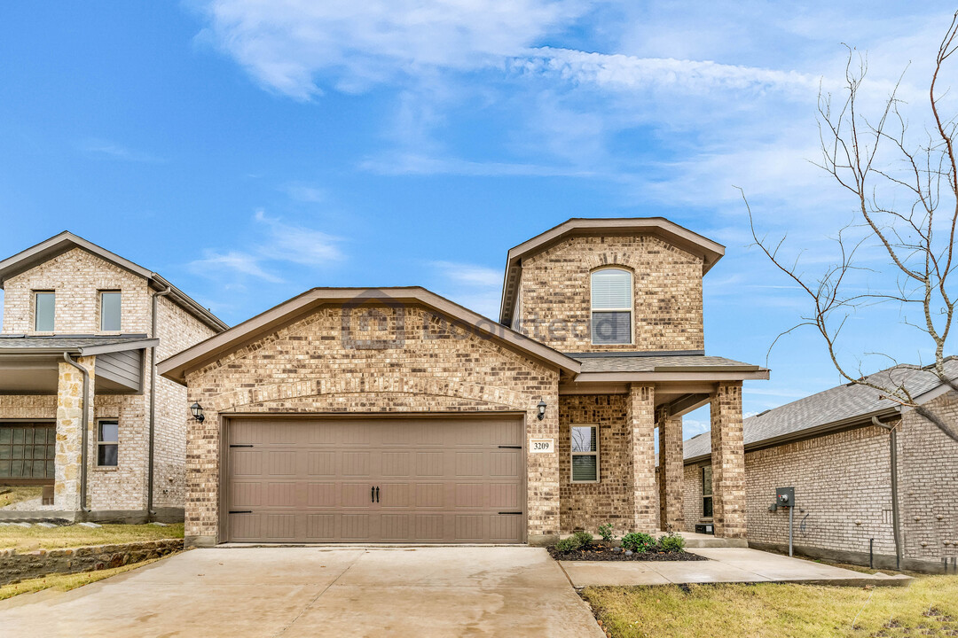 3209 Sedge Grass Dr in Melissa, TX - Building Photo