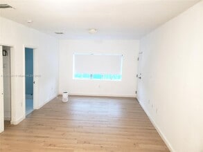 1521 Euclid Ave in Miami Beach, FL - Building Photo - Building Photo