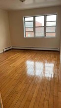 1418 117th St, Unit apartment for rent in College Point, NY - Building Photo - Building Photo