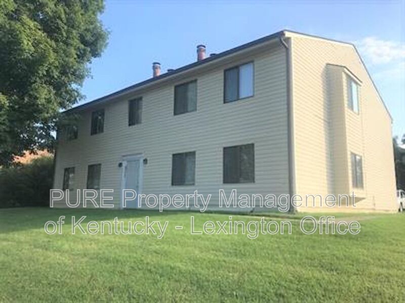 3772 Camelot Dr in Lexington, KY - Building Photo