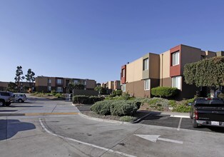 SeaBreeze in San Diego, CA - Building Photo - Building Photo