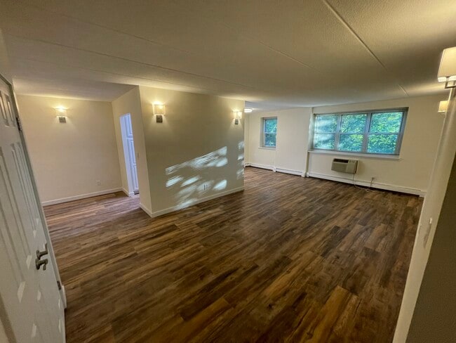 27 Northill St, Unit 3K